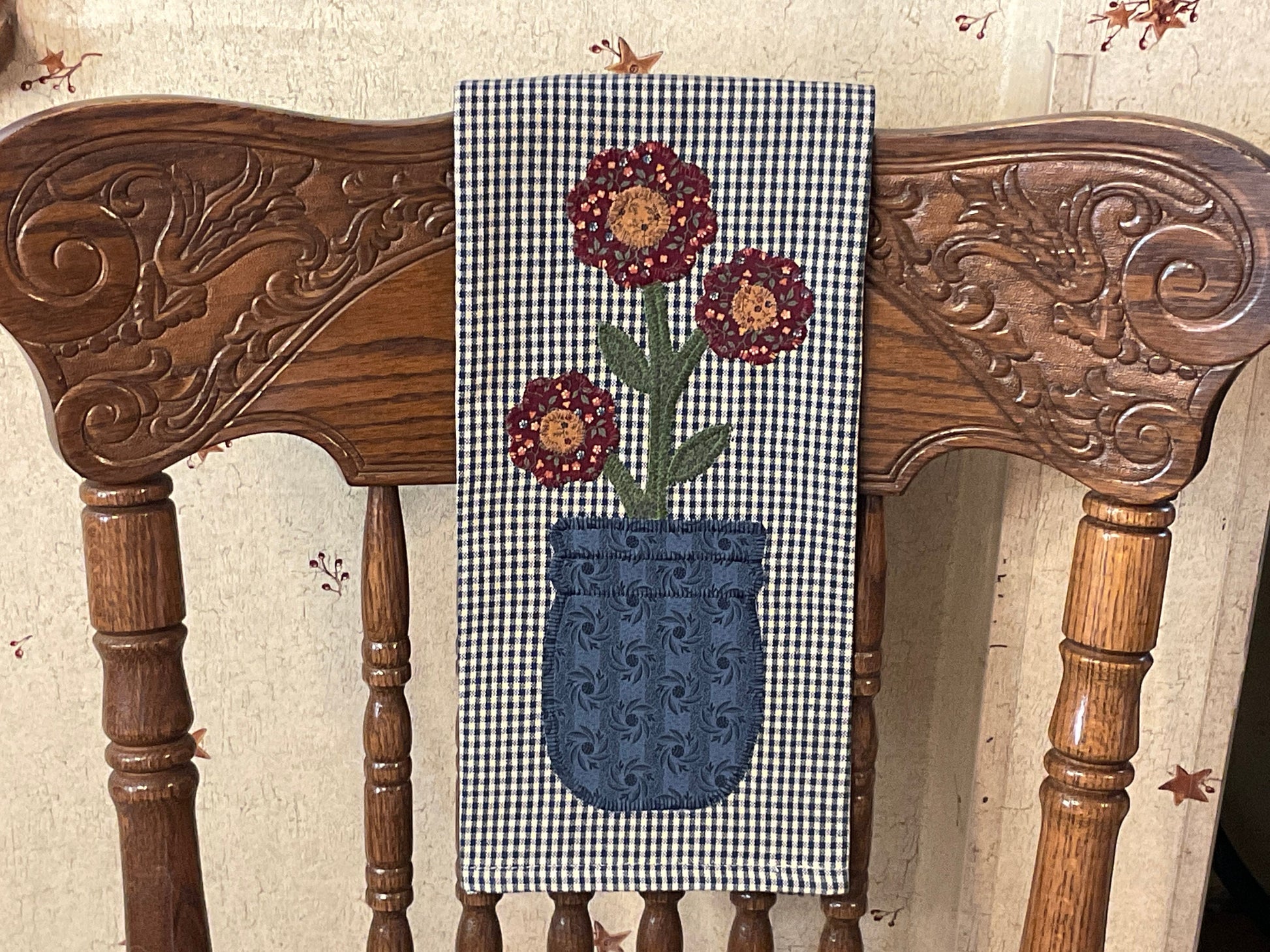 Primitive Farmhouse Spring Flowers Towel Item #1665