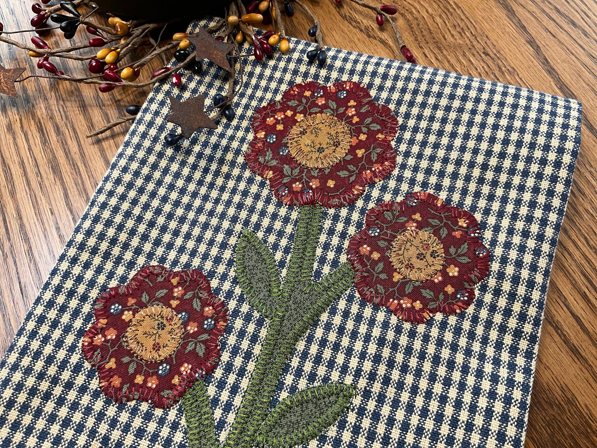 Primitive Farmhouse Spring Flowers Towel Item #1665