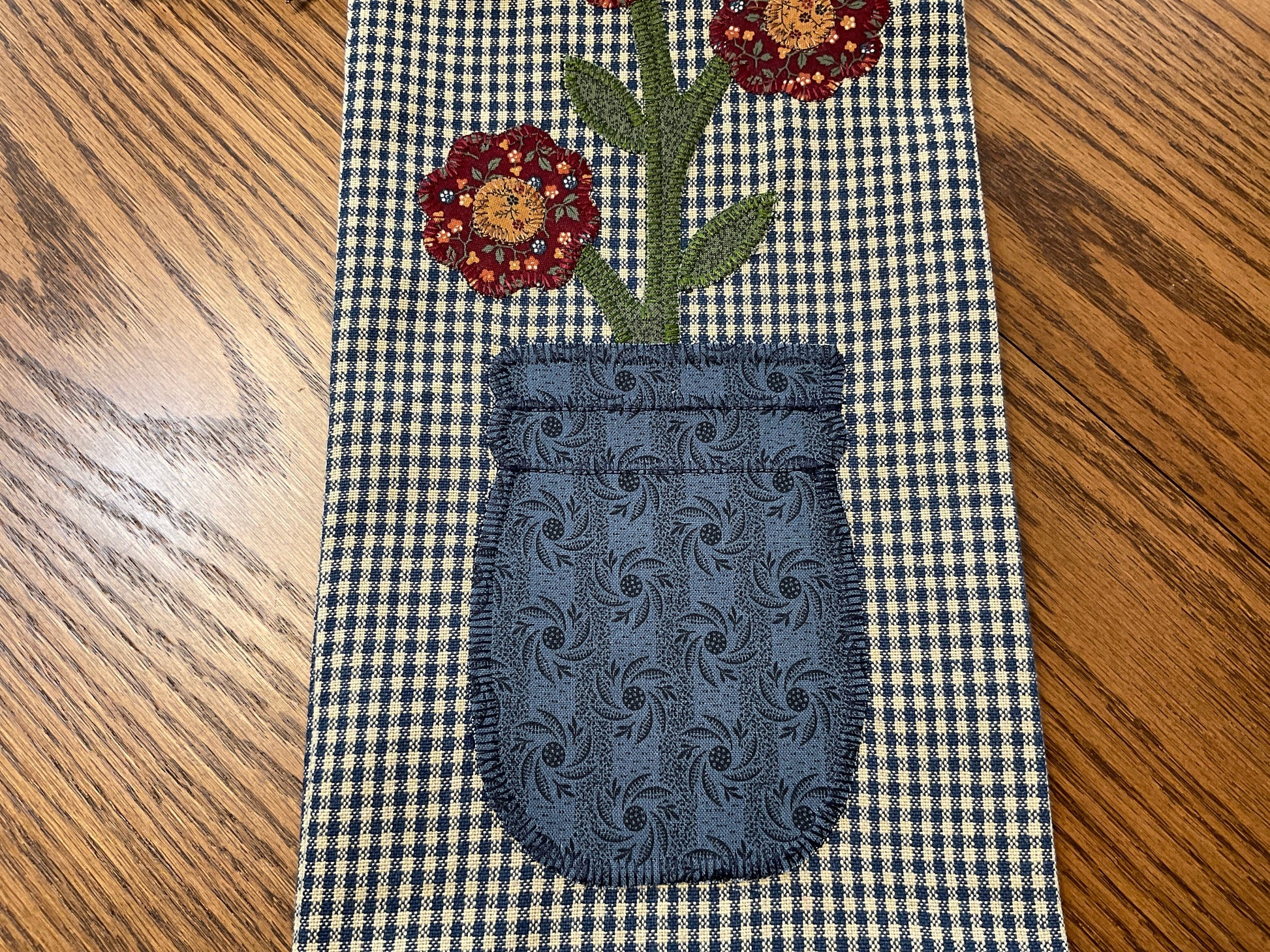 Primitive Farmhouse Spring Flowers Towel Item #1665