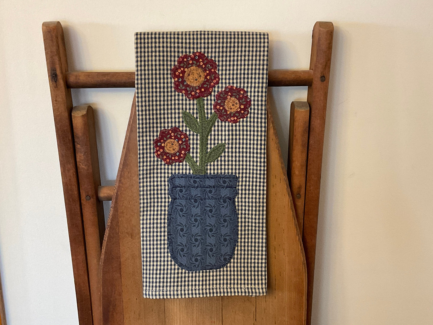 Primitive Farmhouse Spring Flowers Towel Item #1665