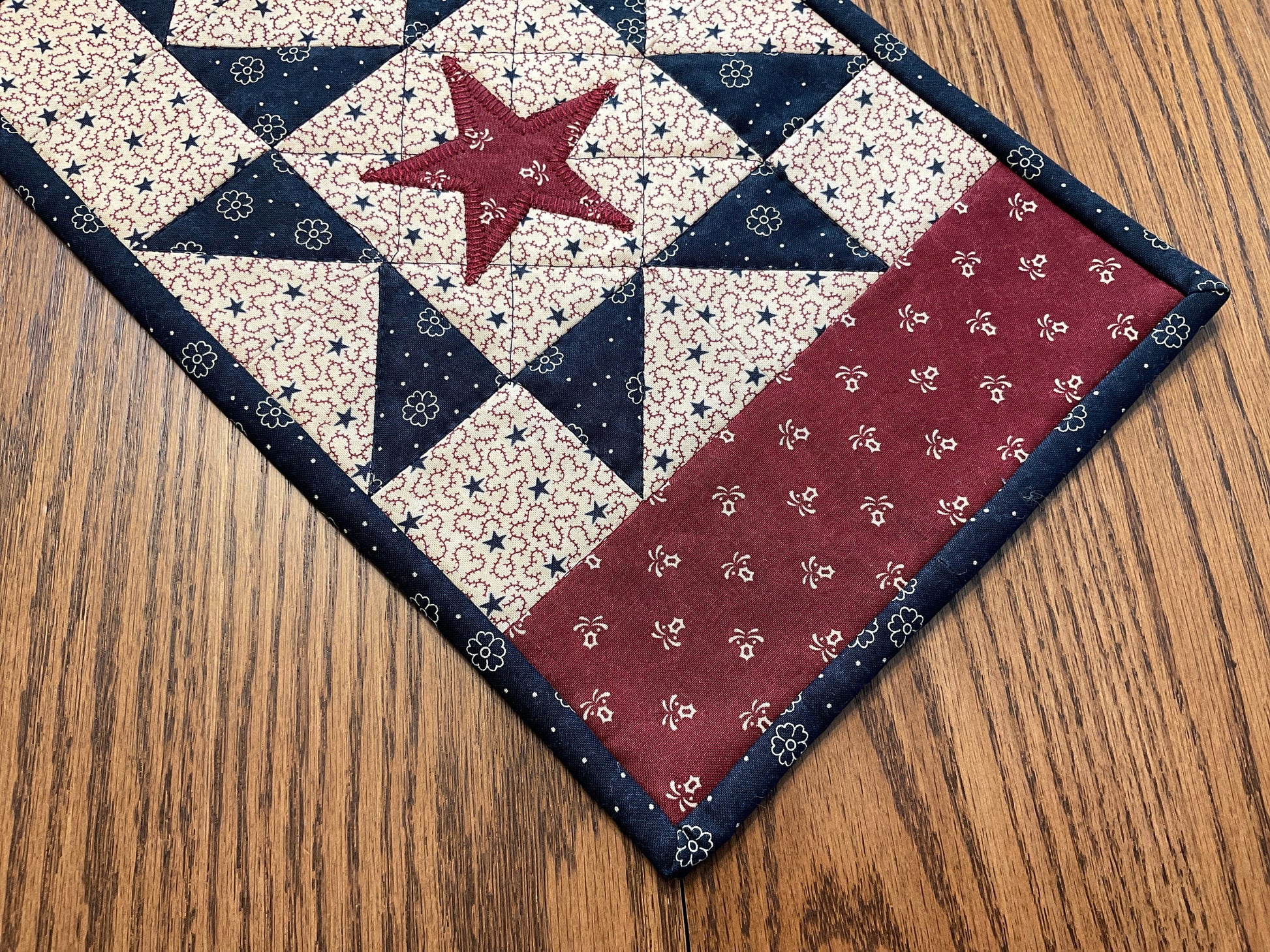 Primitive Farmhouse Americana Patriotic Table Runner Item #1682