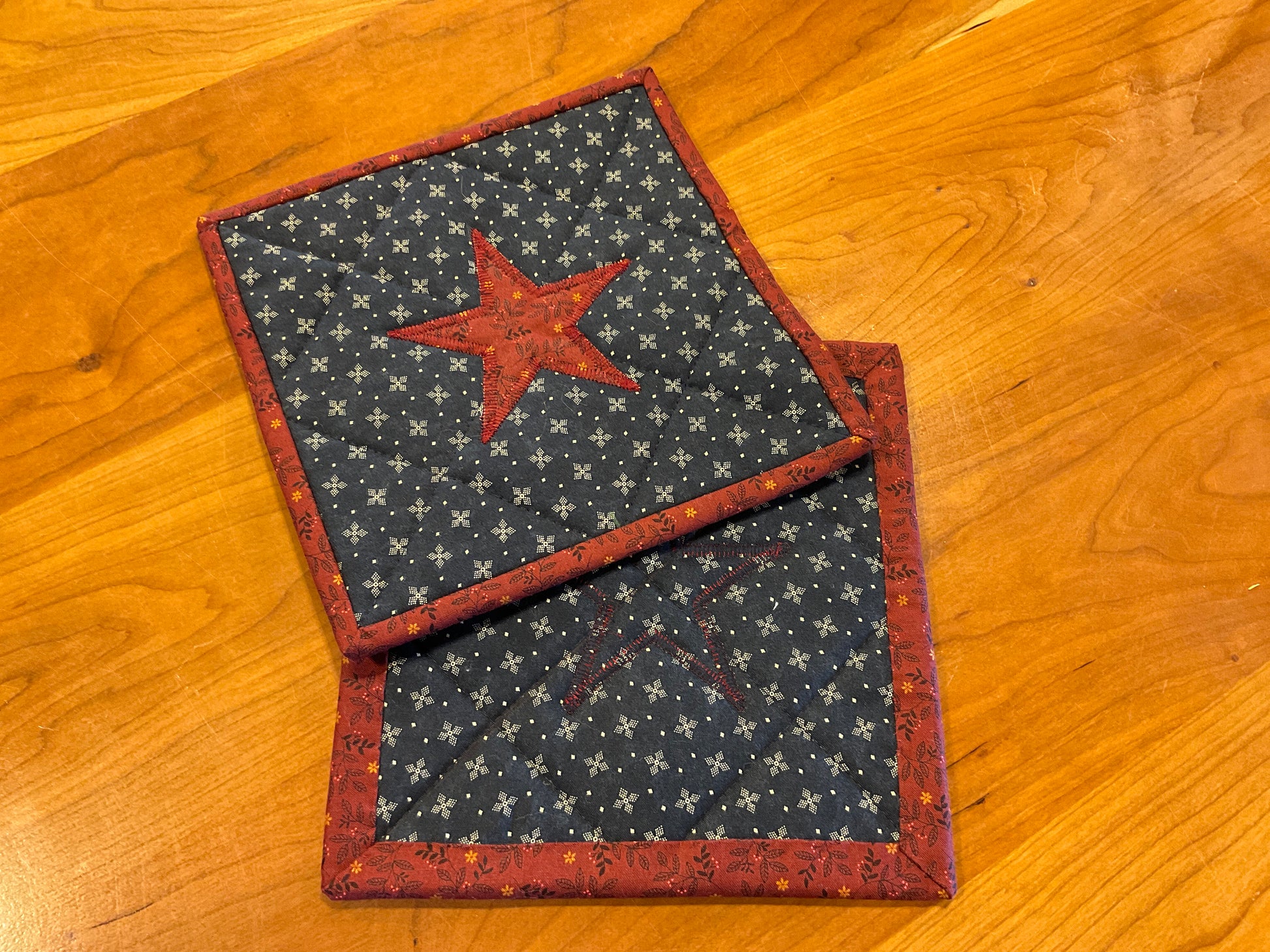 Primitive Farmhouse Americana Star Potholders Item #1684