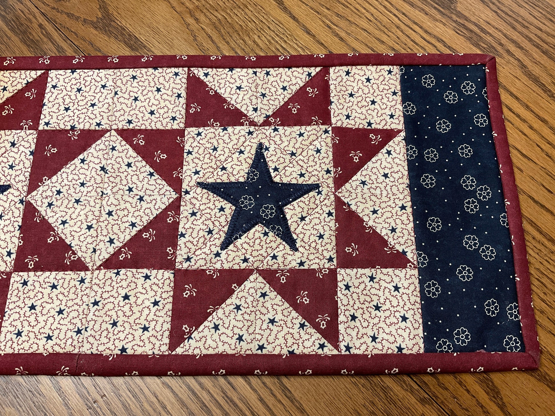Primitive Farmhouse Americana Patriotic Table Runner Item #1884
