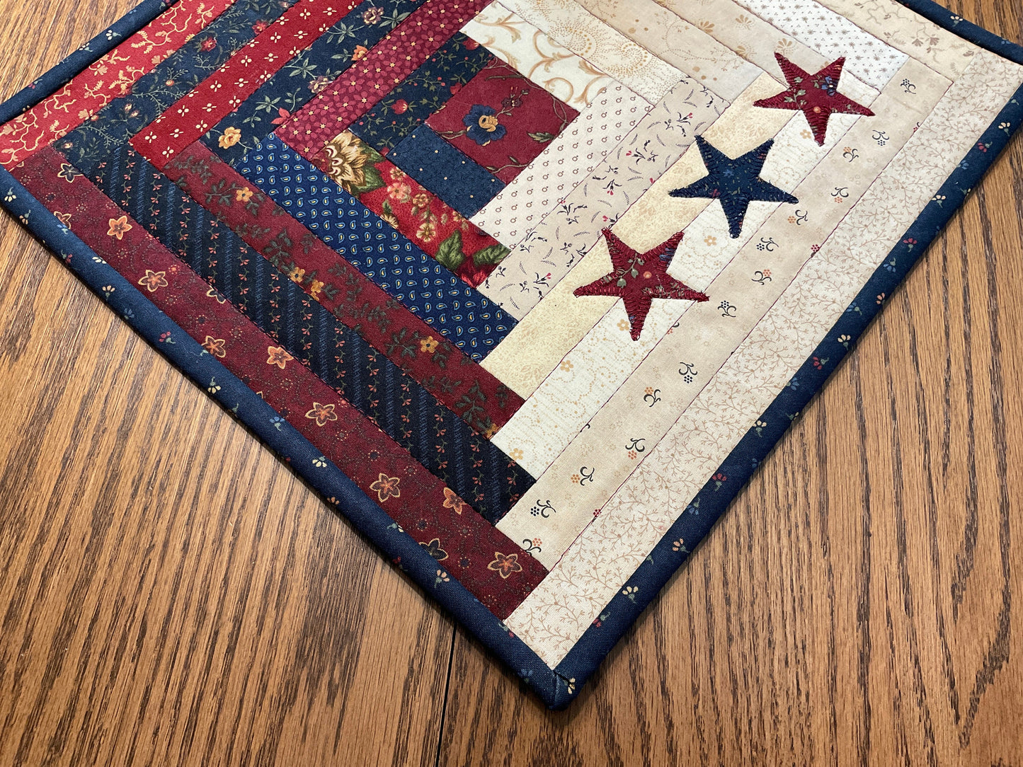 Primitive Farmhouse  Patriotic Log Cabin Table Topper Item #1699