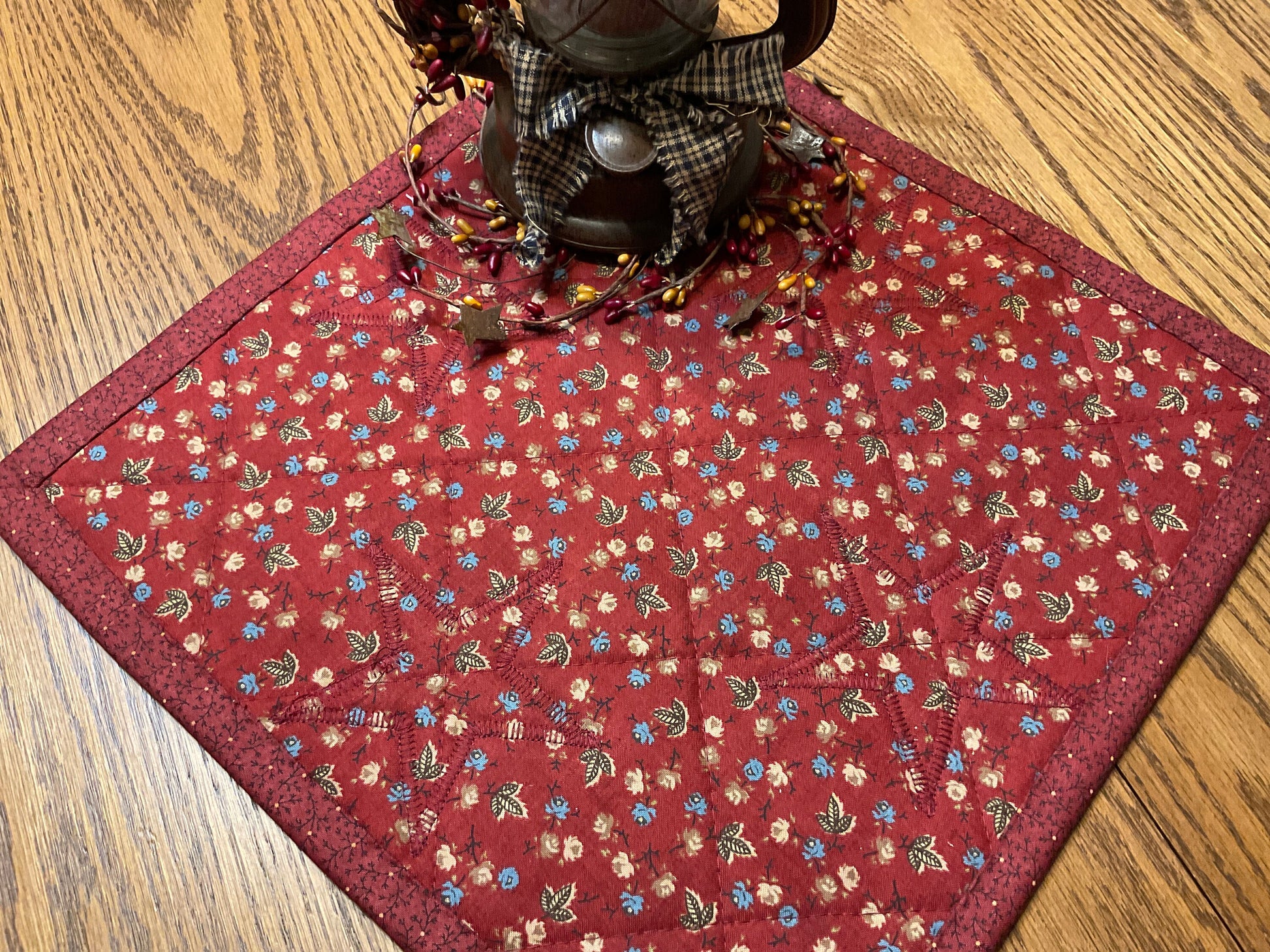 Primitive Farmhouse Americana Star Table Topper  Item # 1726