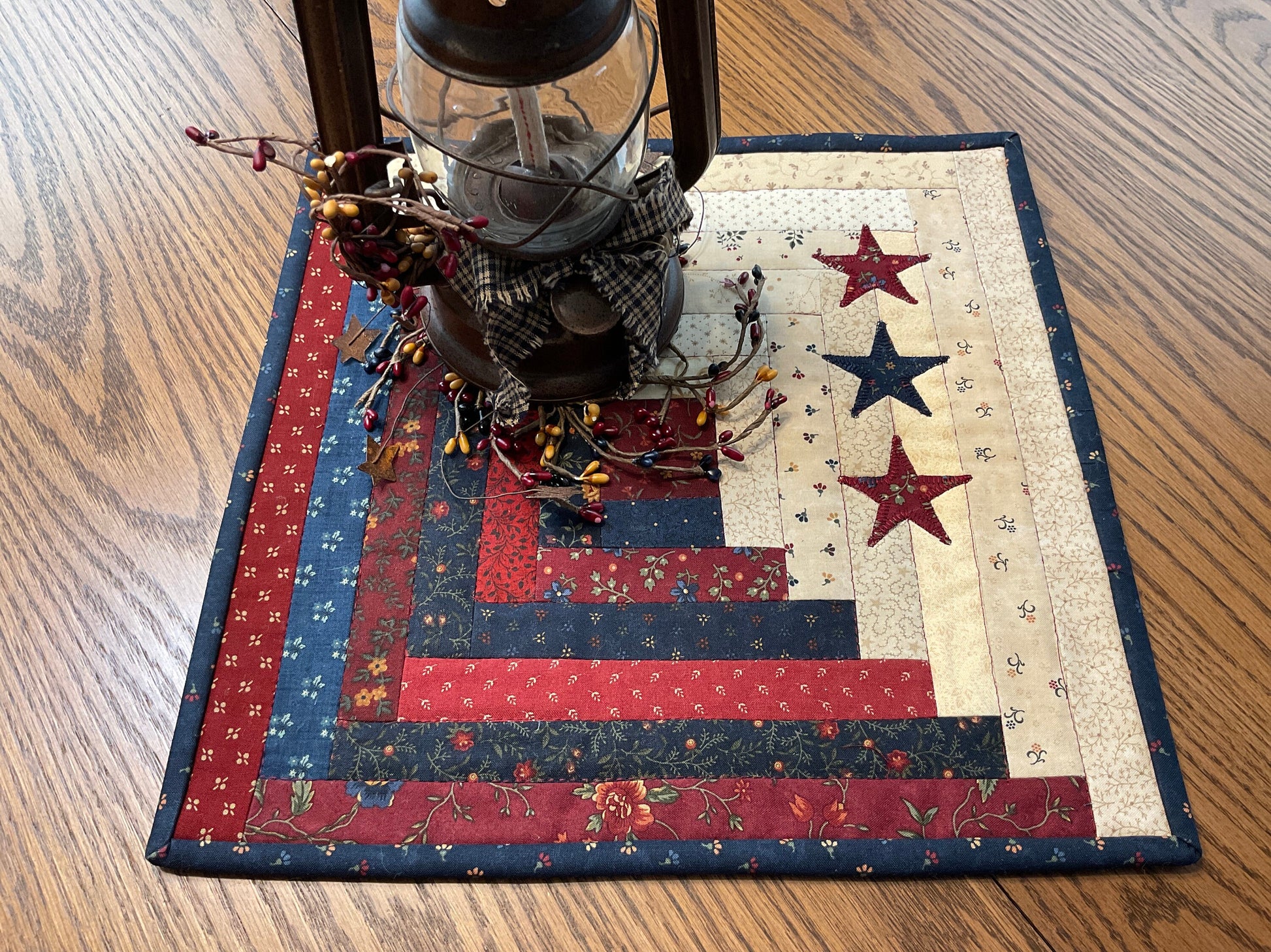 Primitive Farmhouse  Patriotic Log Cabin Table Topper Item #1697