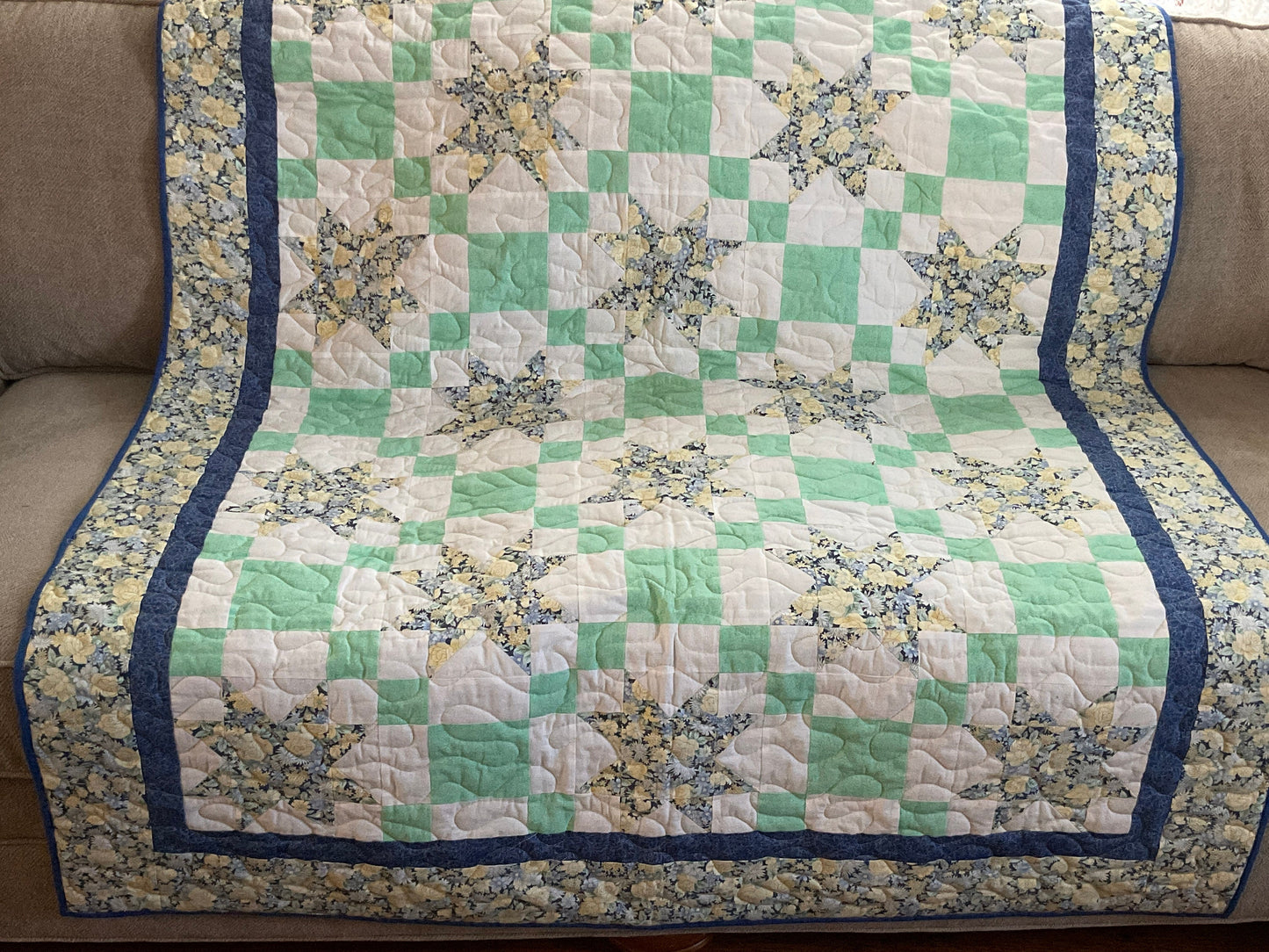 Primitive Farmhouse Summer Lap Quilt Item #1736