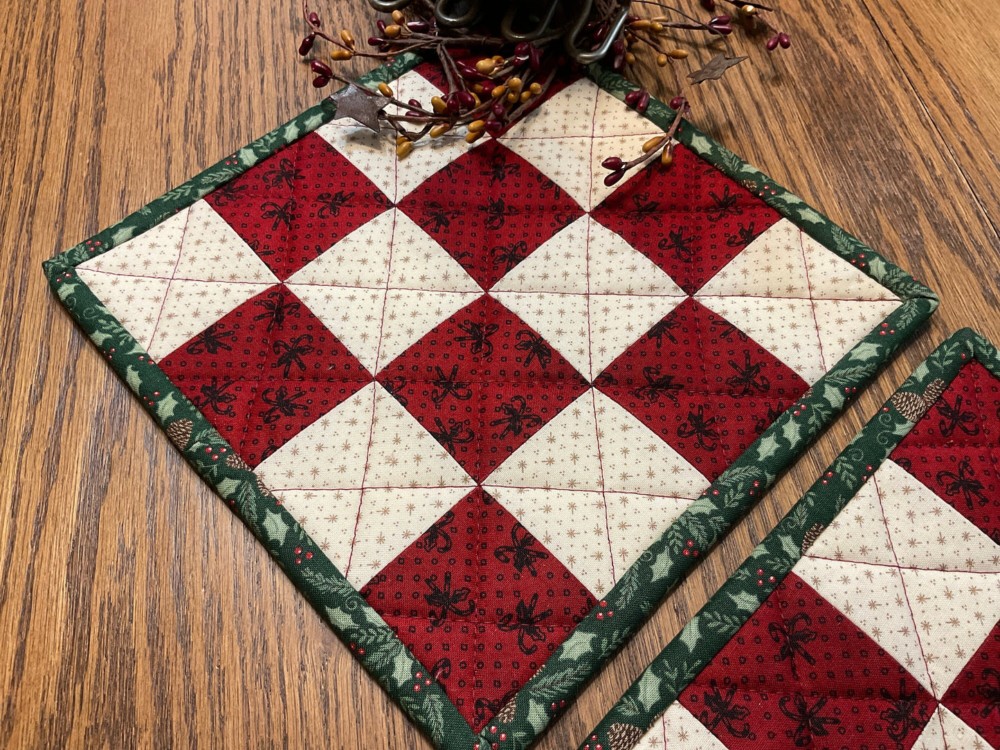 Christmas Primitive Farmhouse Potholders Item #1754