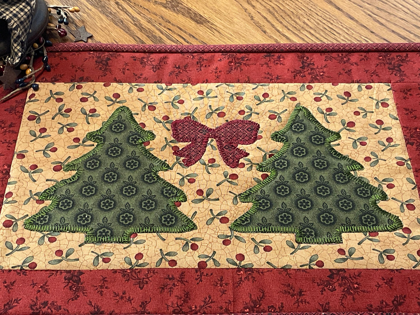 Christmas Primitive Farmhouse Table Runner Item #1785