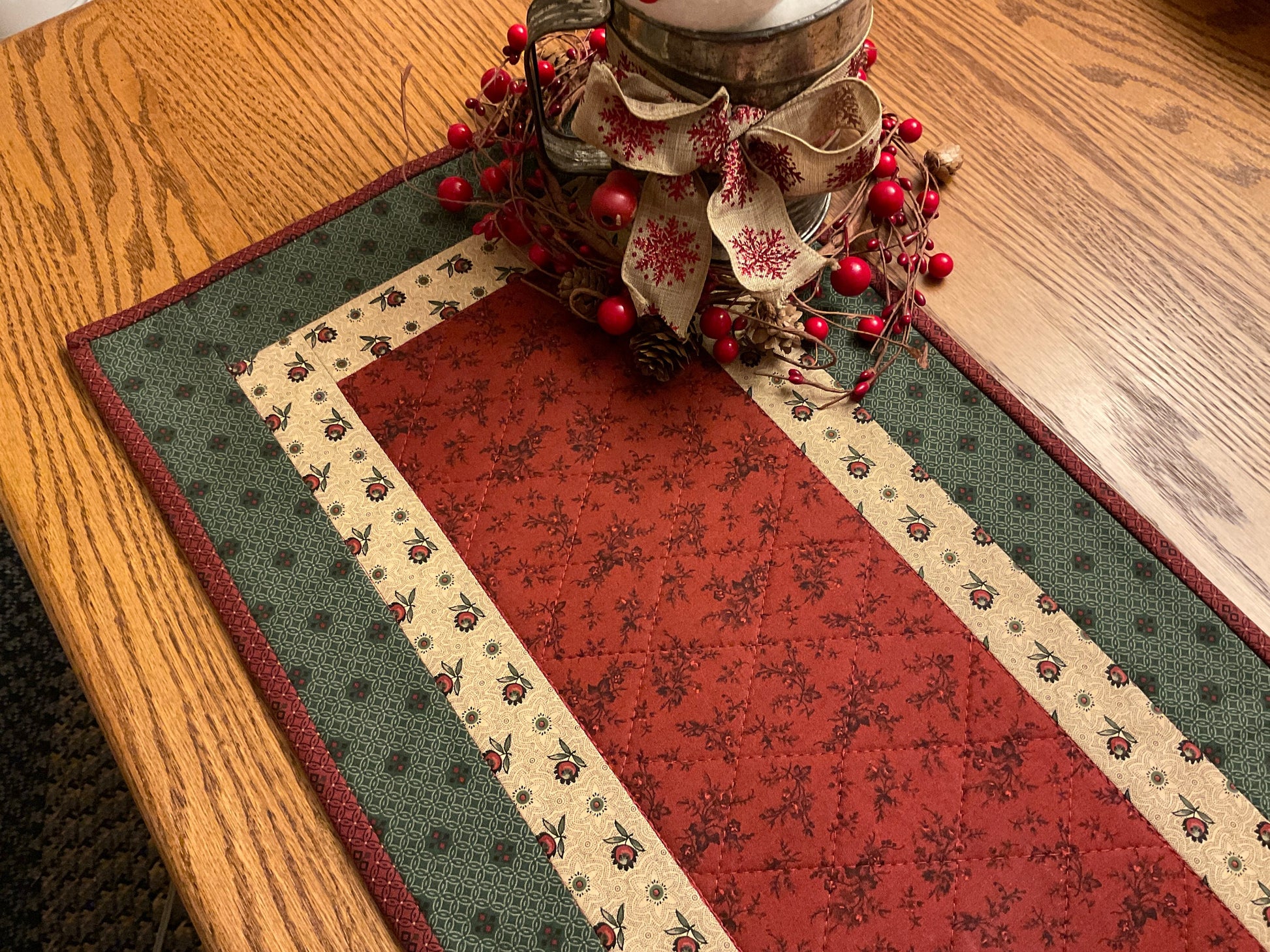Christmas Primitive Farmhouse Table Runner Item 1789