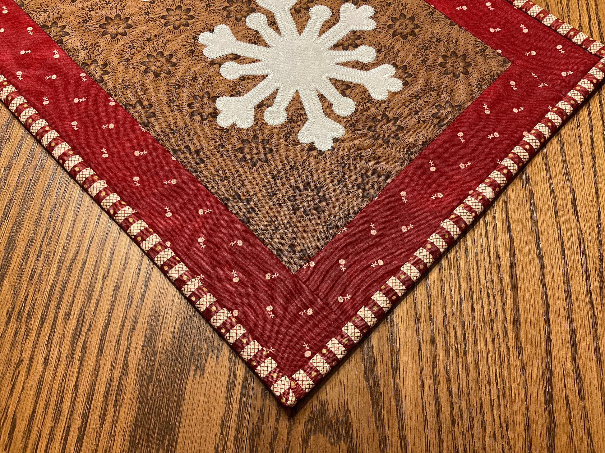 Christmas Snowflake Primitive Farmhouse Table Runner Item #1810