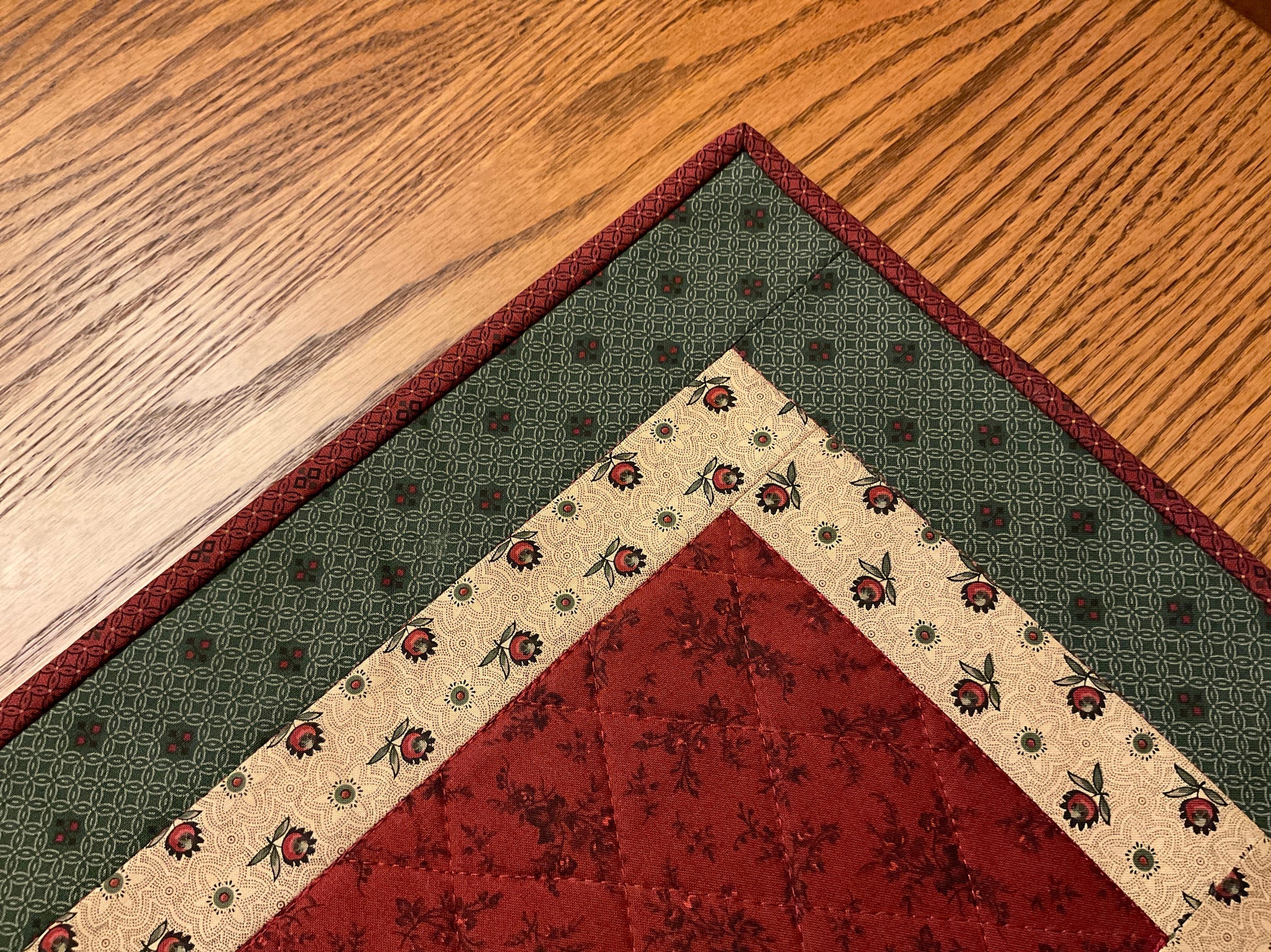 Christmas Primitive Farmhouse Table Runner Item 1789